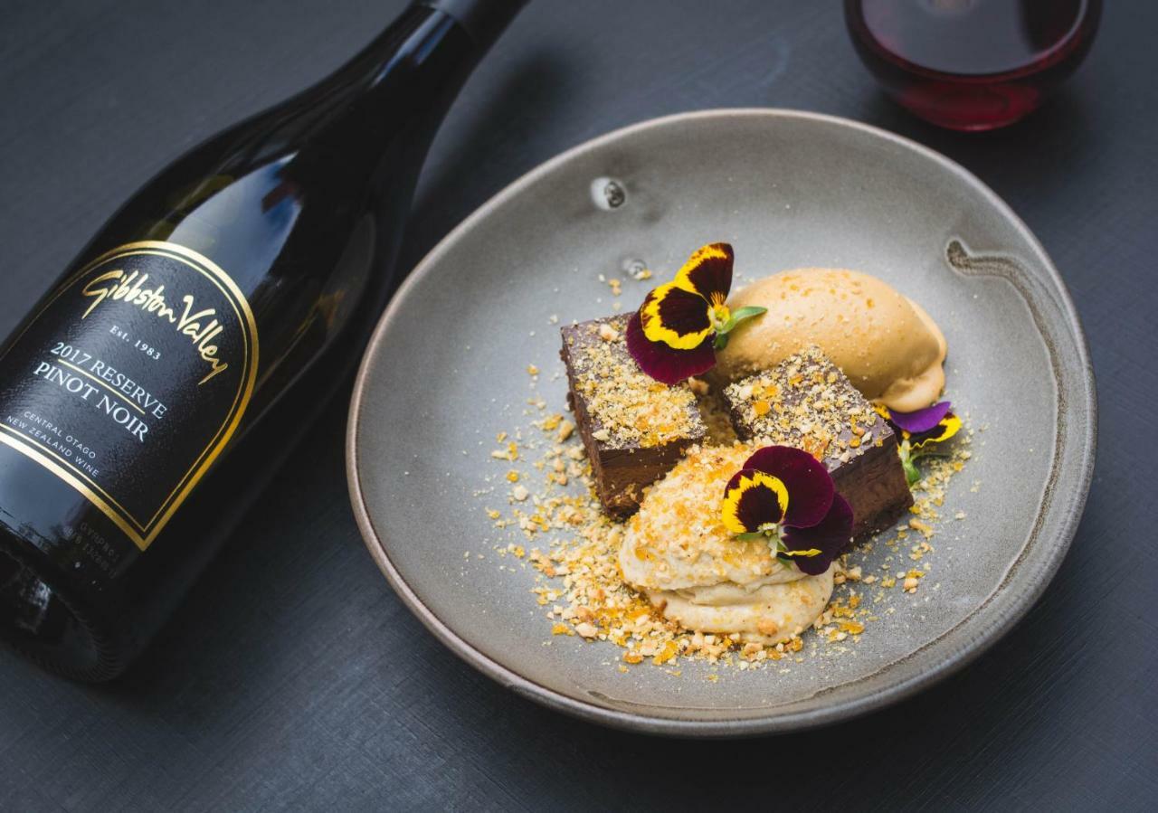 Gibbston Valley Lodge And Spa Queenstown Bagian luar foto